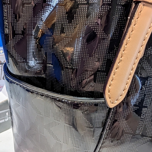 Michael Kors Monogram Black Patent Leather and Tan Totebag - Picture 3 of 16